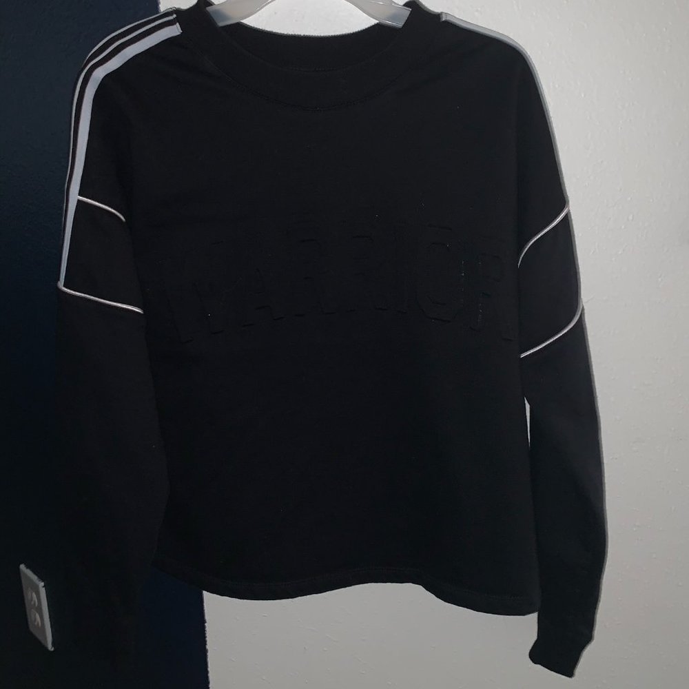 no boundaries cropped sweatshirt